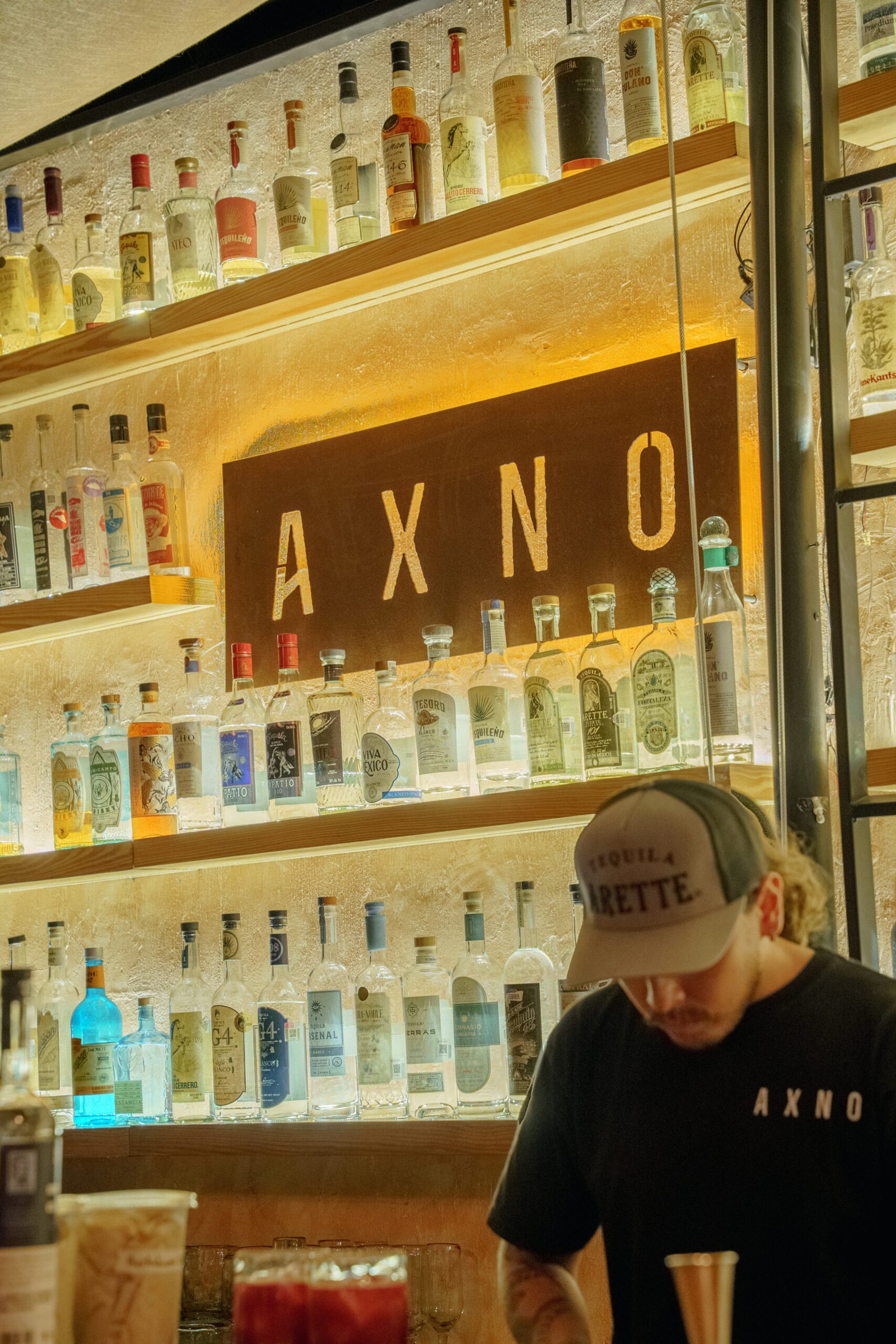 Who Studio x Axno Bar · NOEMA Estudio · Fotografía Arquitectónica 2025